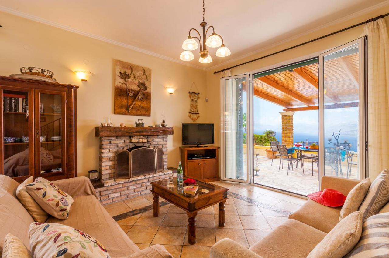 סידריון Beachfront Villa Victoras - With Private Beach מראה חיצוני תמונה