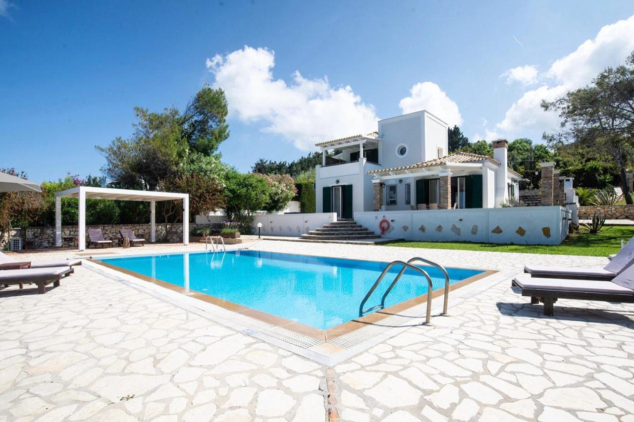 סידריון Beachfront Villa Victoras - With Private Beach מראה חיצוני תמונה