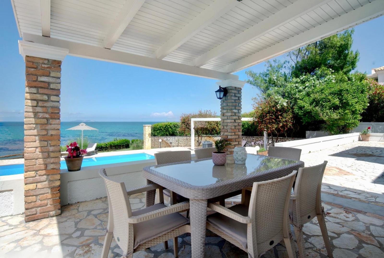 סידריון Beachfront Villa Victoras - With Private Beach מראה חיצוני תמונה