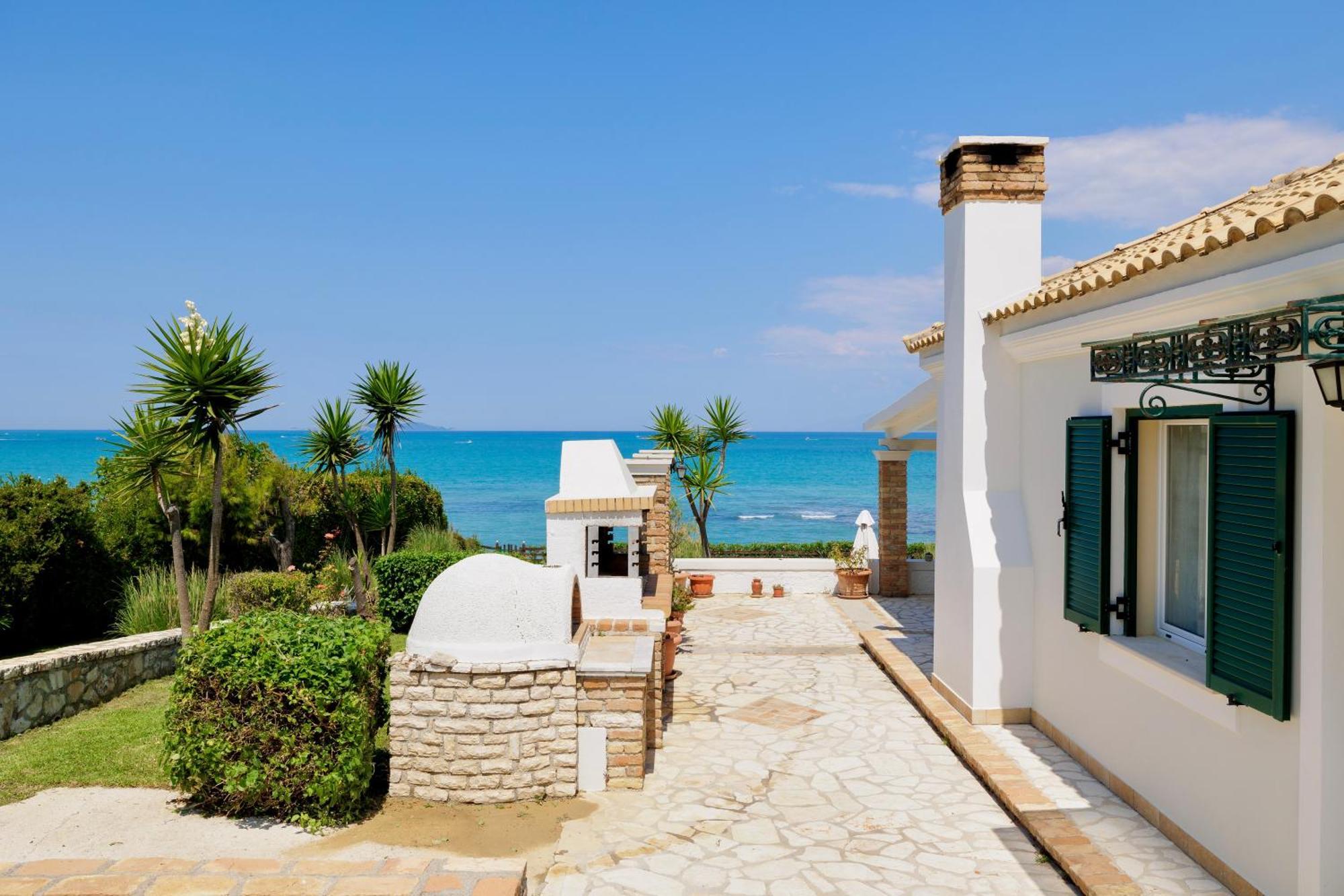 סידריון Beachfront Villa Victoras - With Private Beach מראה חיצוני תמונה