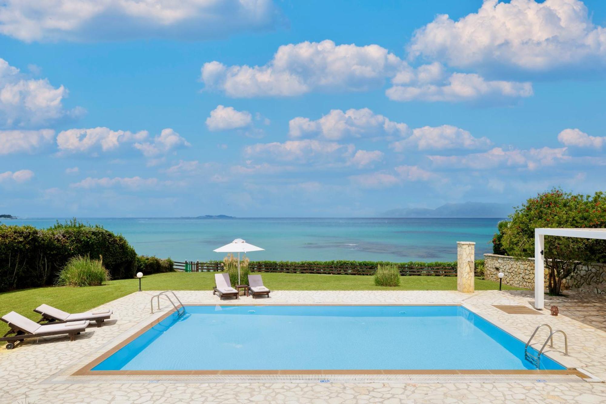 סידריון Beachfront Villa Victoras - With Private Beach מראה חיצוני תמונה