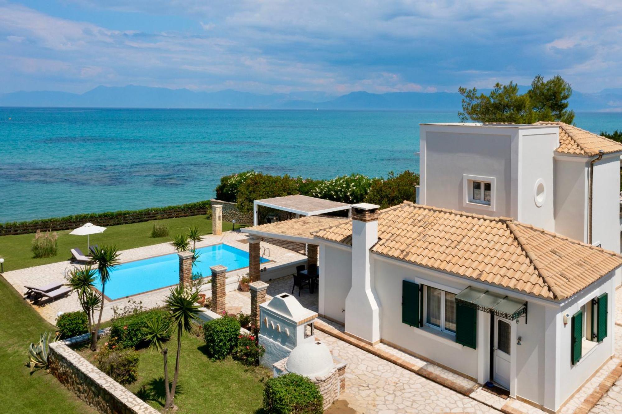 סידריון Beachfront Villa Victoras - With Private Beach מראה חיצוני תמונה